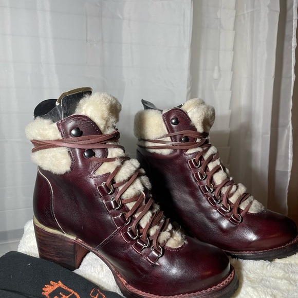 Freebird by Steven Shoes - Freebird Norway in Wine. BNIB. Size 8.